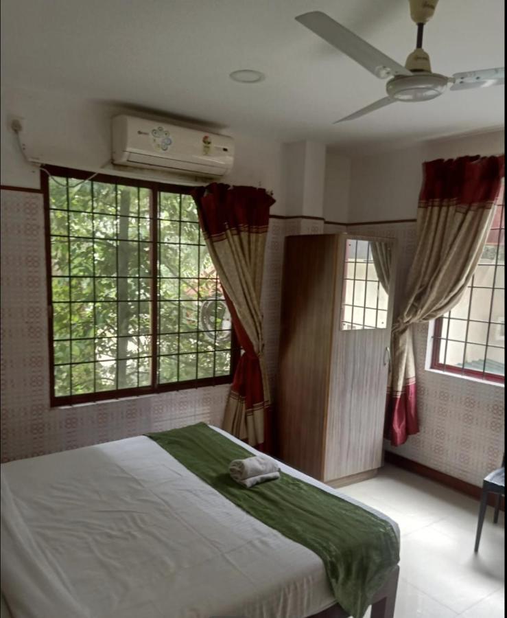 Hotel Heaven Gardens à Kochi Extérieur photo